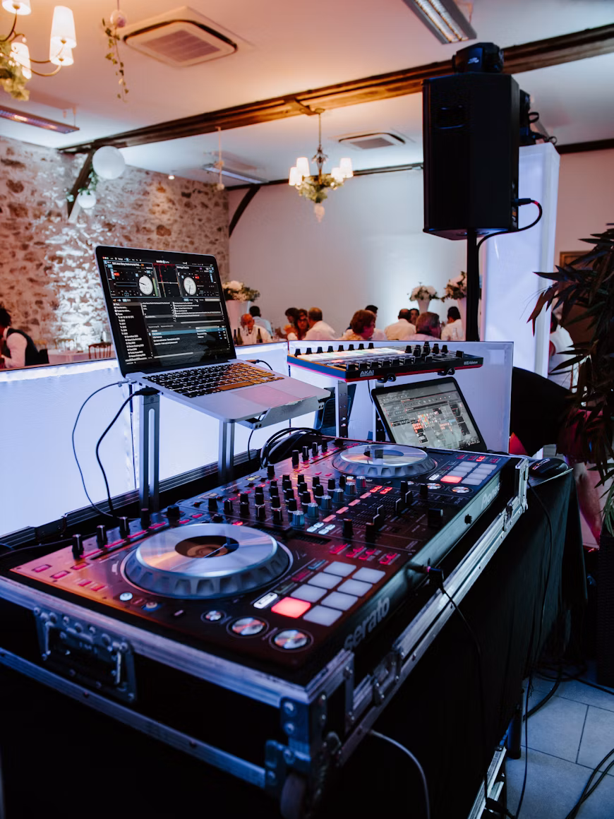 Marlowe, wedding DJ